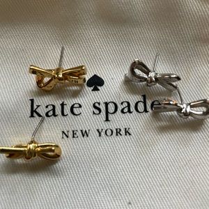 2 pairs of Kate spade “bow” earrings in Kaye Spade bag. Excellent condition!